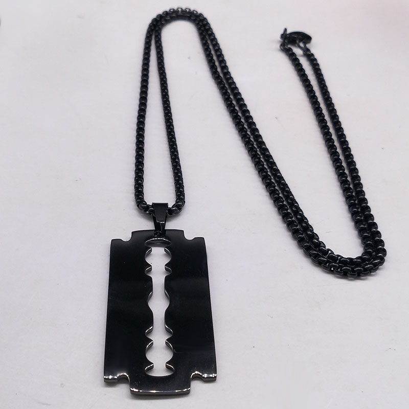 Gothic Blade Scheermes Hanger  - Men Accessories Aesthetic recensie en prijs